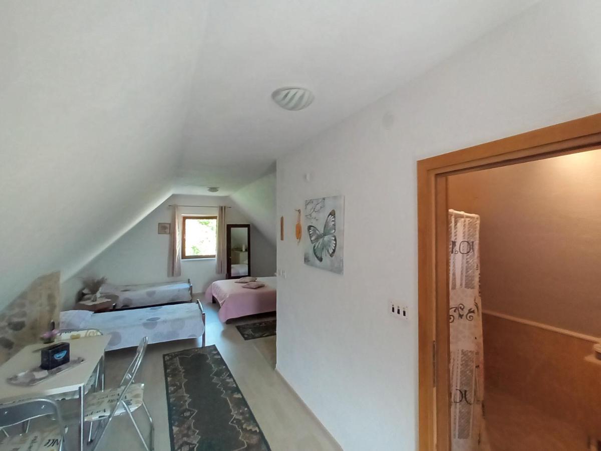Guesthouse Loncar Плитвицкие озёра Экстерьер фото