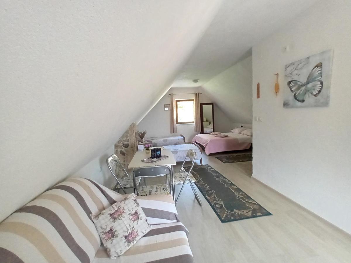 Guesthouse Loncar Плитвицкие озёра Экстерьер фото